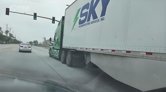 大理石、玻璃、高端家具，我們的美國卡車都能運